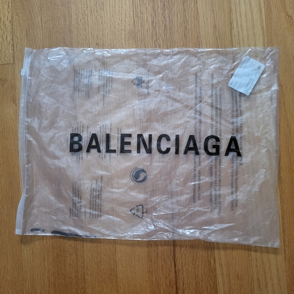 NWT Unisex Balenciaga Blue Campaign Shirt - Picture 6 of 7